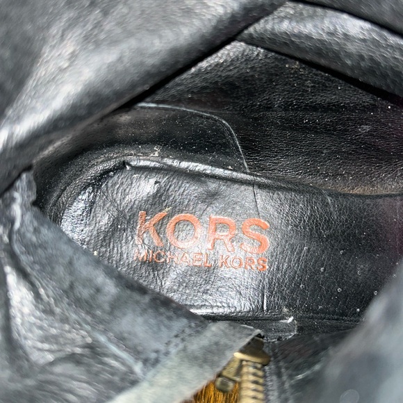 KORS MICHAEL KORS ZIP UP BOOTS. - Picture 10 of 13